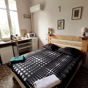  Appartement Le Jasmin Airconditioned Studio With Swimming Pool