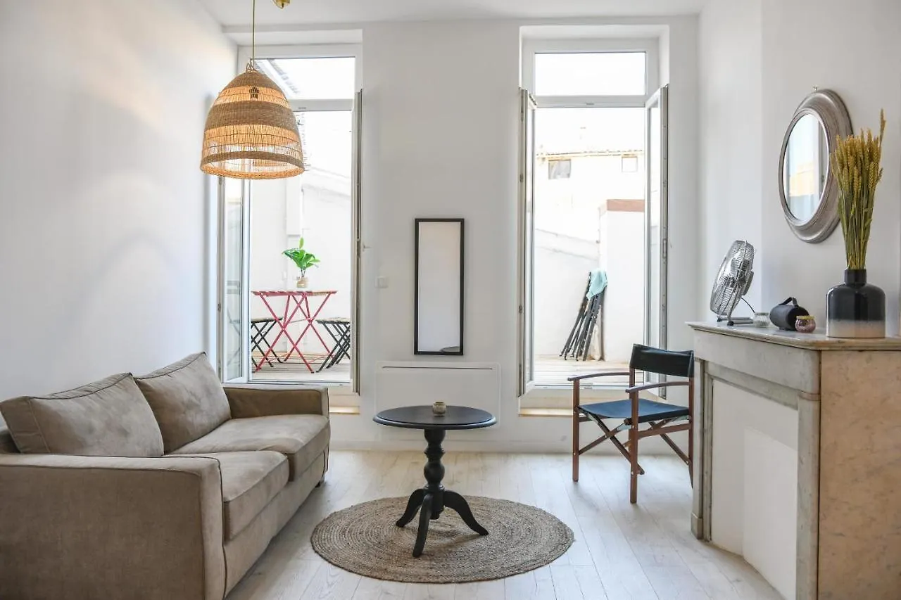 Appartement Le Julien I - Avec terrasse au Cours Julien à Marseille 0*,